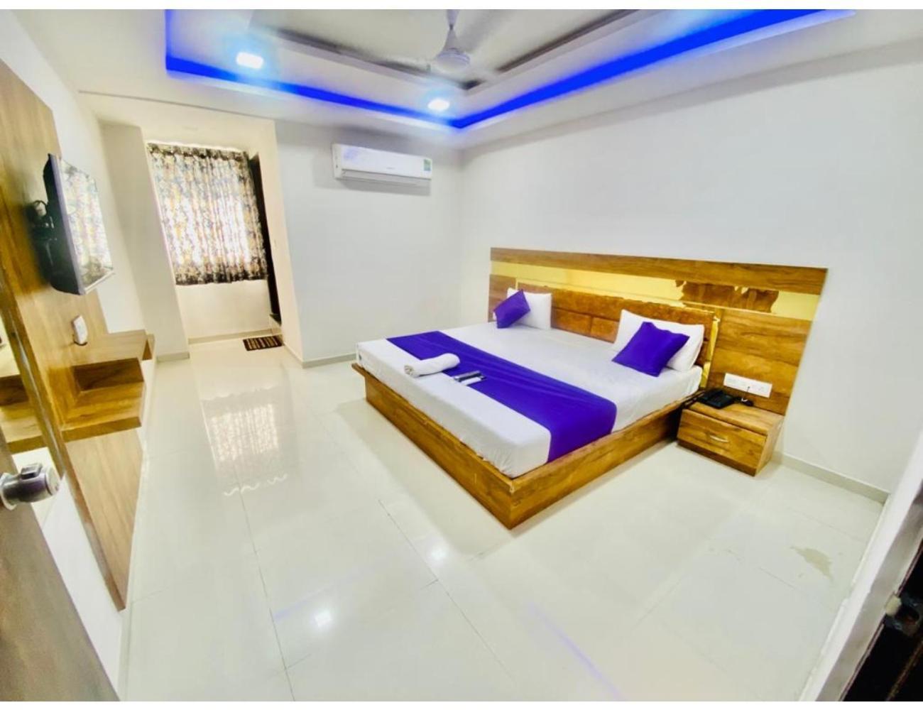 Hotel Paradise, Naroda 阿穆达巴 外观 照片
