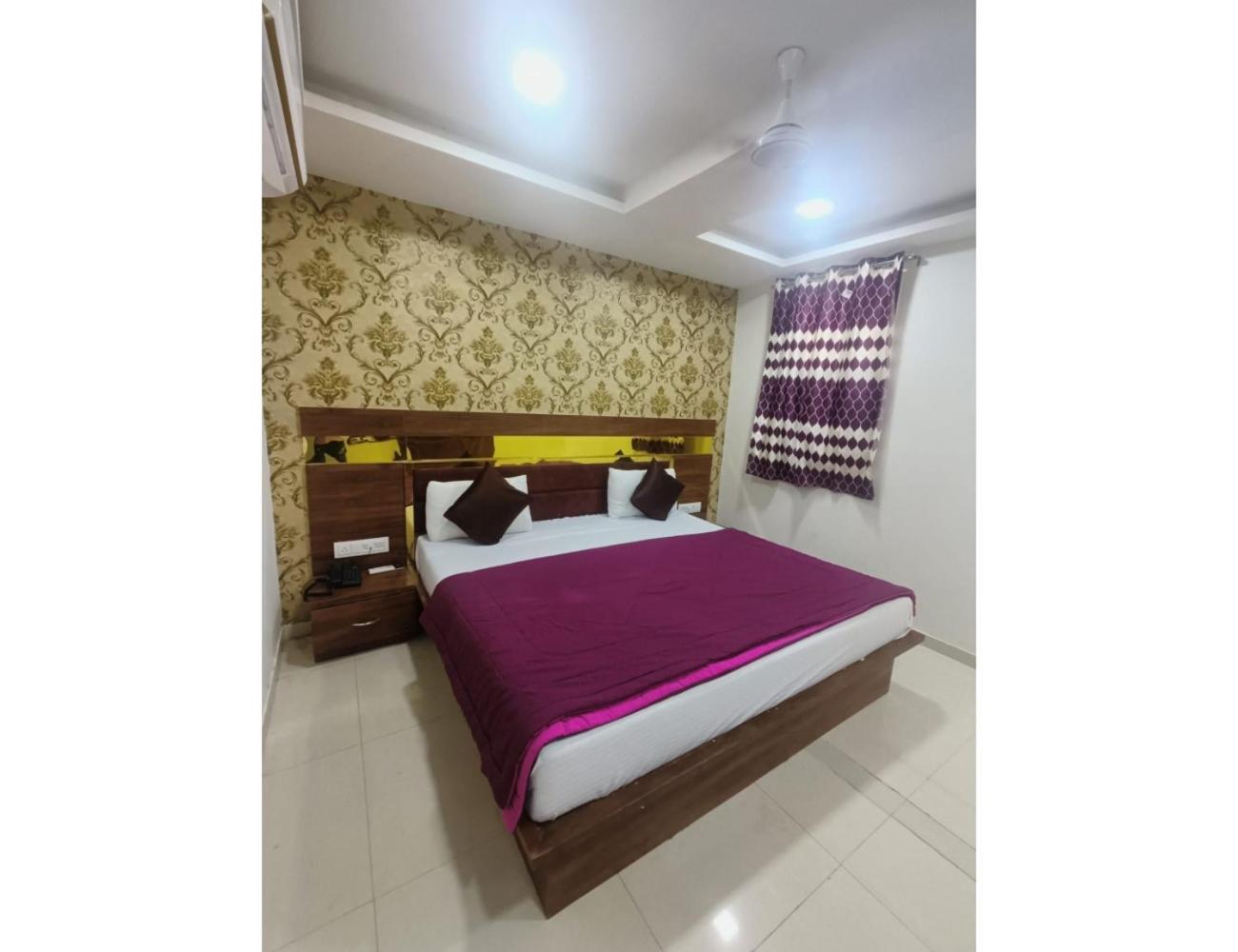 Hotel Paradise, Naroda 阿穆达巴 外观 照片