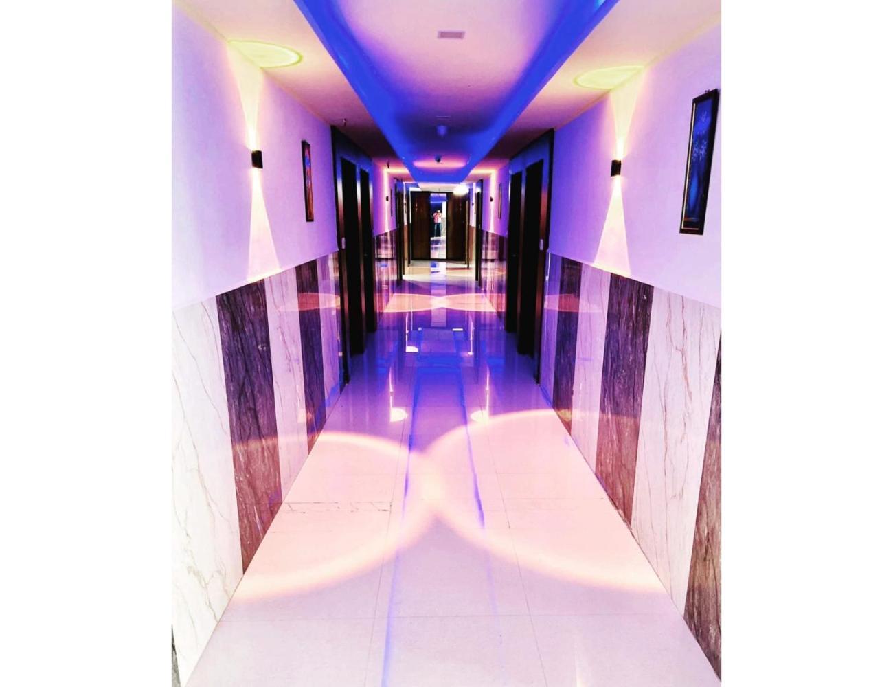 Hotel Paradise, Naroda 阿穆达巴 外观 照片